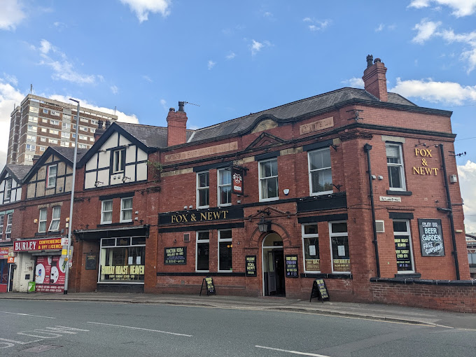 The Fox and Newt Pub, 9 Burley St, Leeds LS3 1LD